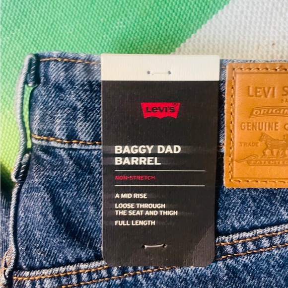 Levi’s Barrel Saddle Back Jeans NWT - Picture 10 of 13